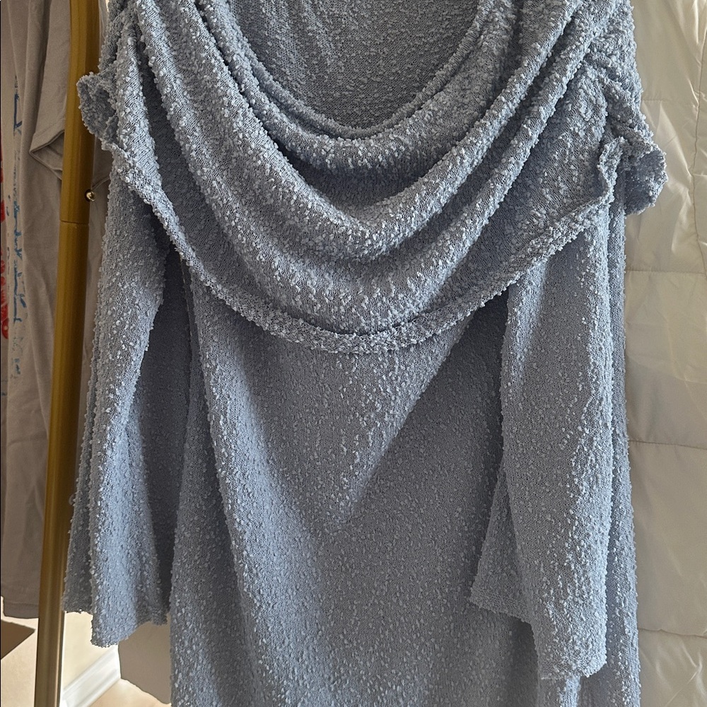 Elegant Blue Knit Dress - Picture 3 of 4